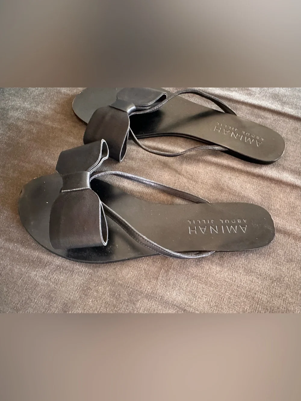 Aminah Abdul Jillil Black Oversized Bow Flat Sandals - Picture 2 of 4